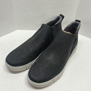 Ryka Hensley 2 NWOT black sneaker booties - women’s size 9.5